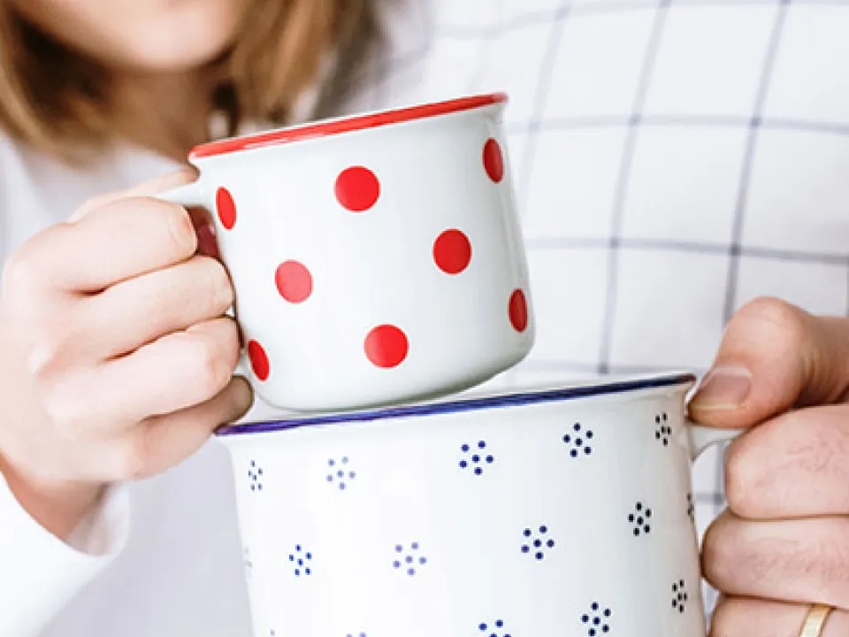 retro-mugs.jpg